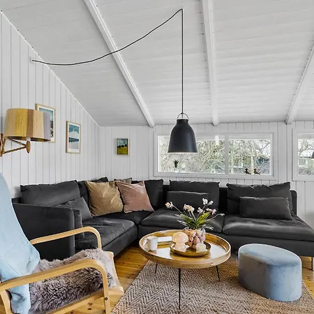 4 Bedroom Beautiful In *