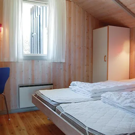 Hébergement de vacances 4 Bedroom Beautiful In